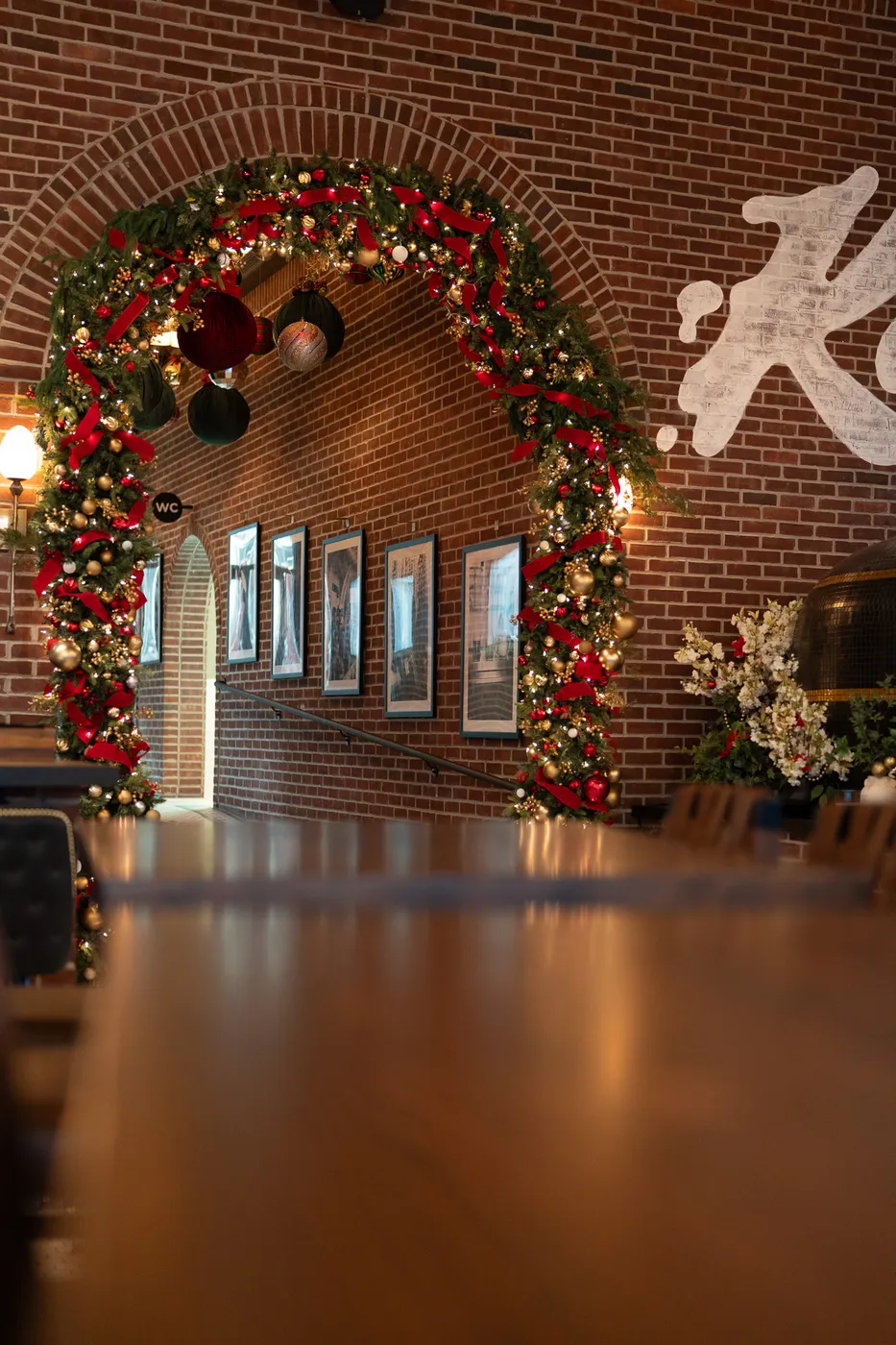 Dining Room Garland Arch